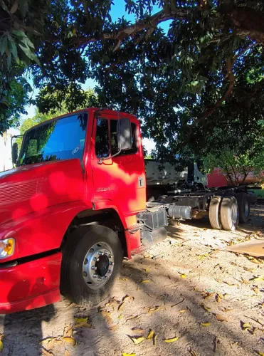 Caminhão Mercedes