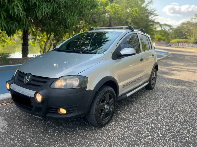 Volkswagen Crossfox 1.6 MI Total Flex 8V 5P 2009