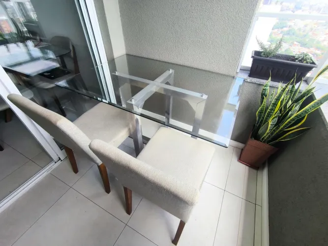 Mesa tampo de vidro bisotado - 120x80cm. Com 2 cadeiras