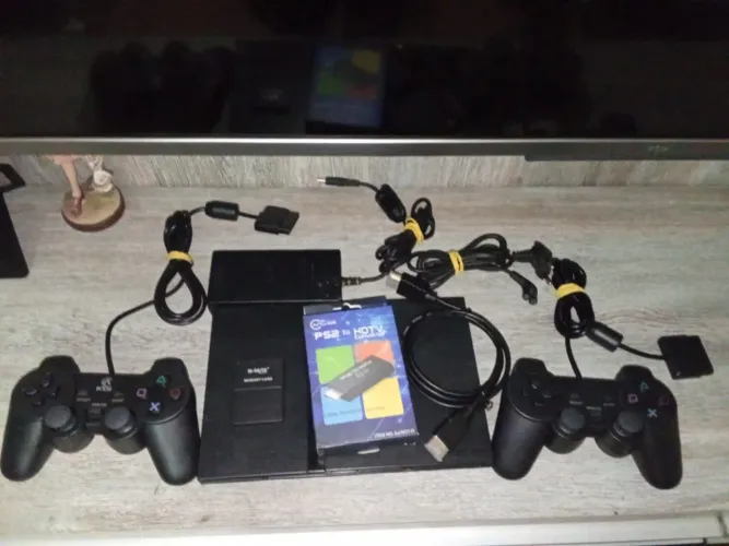 VENDO PS2 SLIM EM ÓTIMO ESTADO FUNCIONANDO PERFEITAMENTE