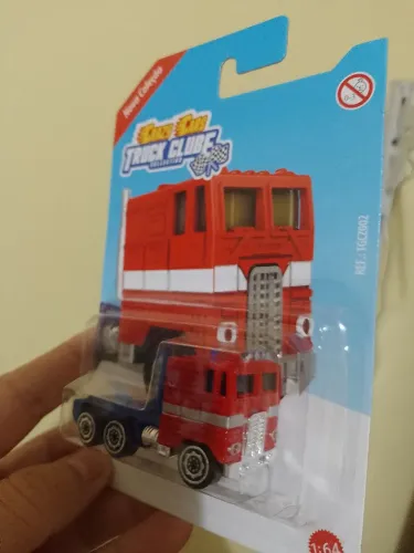 Miniatura estilo Optimus Prime