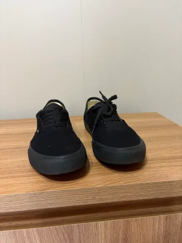 Tenis Vans Authentic Tam 40