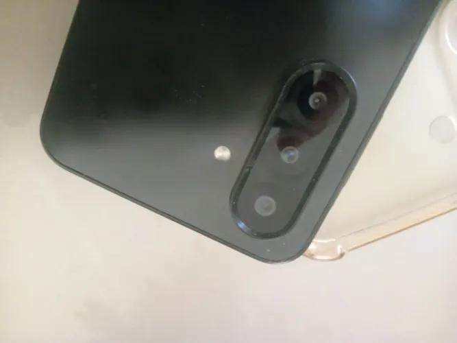 Samsung Galaxy A17 4G - Quase novo