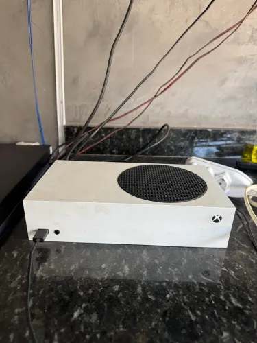 Vídeo game x Box sem controles 