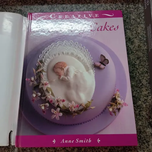 Livro de confeitaria cakes