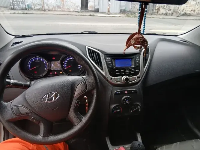Hyundai HB20S C.plus/c.style1.0 Flex 12V Mec. 4P 2014