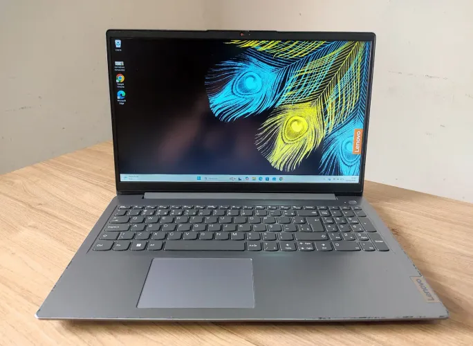 Notebook Lenovo RYZEN 7 Placa V. Dedicada 12GB RAM + SSD 256GB