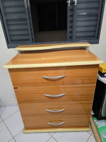 Cômoda 4 gavetas