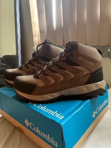 Bota trilha Columbia NOVA