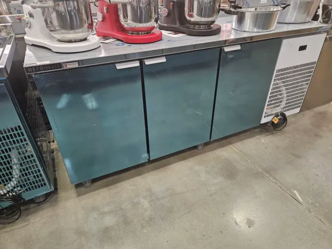 bancada refrigerada de preparo 2 metros
