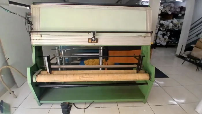 Máquina de revisar tecido 