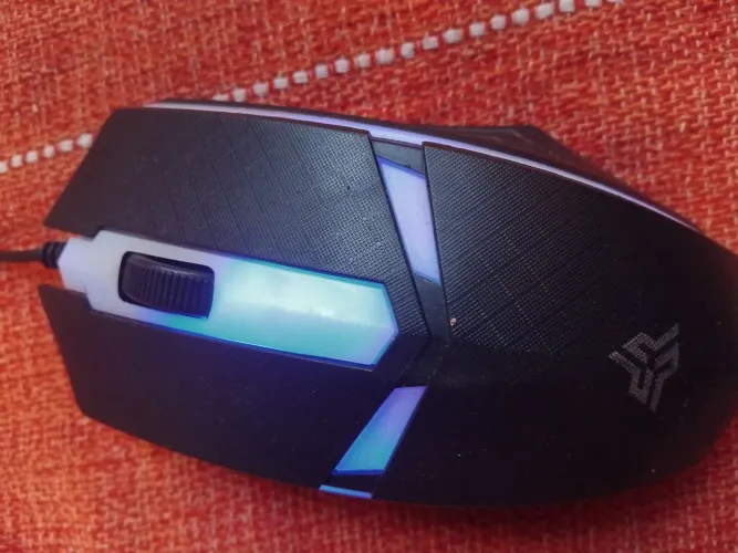 Mouse básico pra games e escritorio