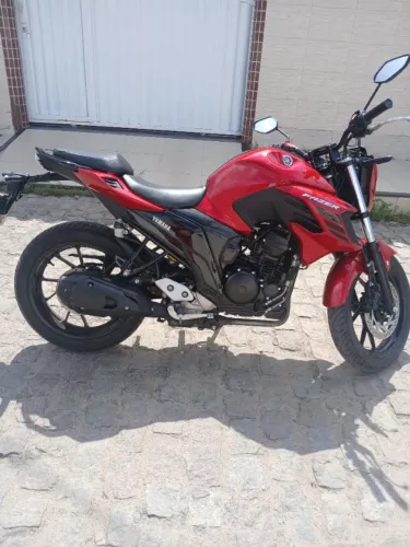 Fz25 se ver de perto compra na hora