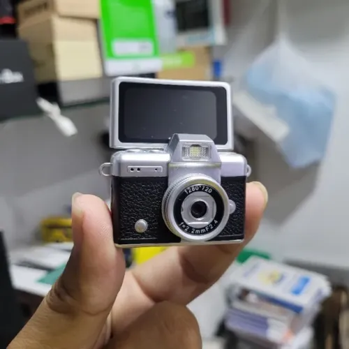 Mini Câmera Chaveiro Digital HD - Tela Flip 1.47" - Filmadora Portátil de Bolso