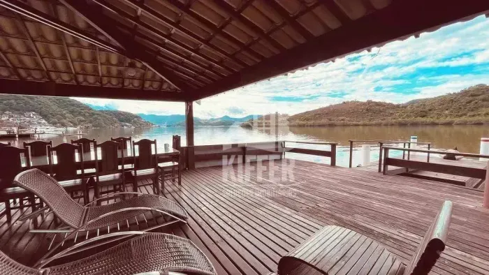 Casa de Alto Padrão Frente Mar  5 Suítes  Porteira Fechada Condomínio Exclusivo Porto Mari
