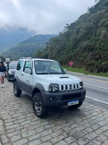Suzuki Jimny 4sun 1.3 16V 2014