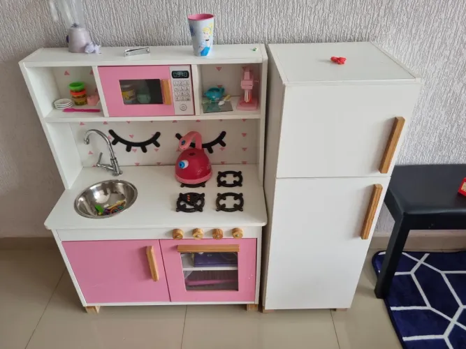 Cozinha Infantil de Madeira Completa com Geladeira e Acessórios