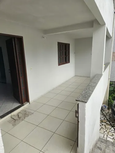 Alugo apartamento no bairro Brisa mar vila velha VALOR 2500R$ + ÁGUA E ENERGIA SEPARADOS