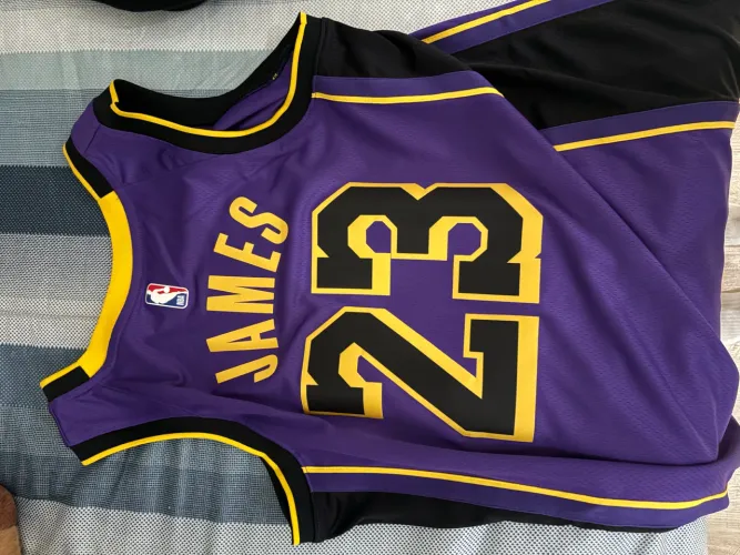Regata Lebron James, Lakers (Nike)