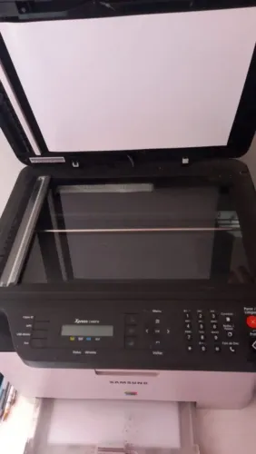 Impressora laser colorida 