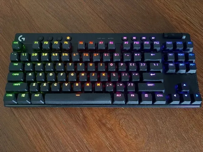Teclado Gamer Logitech G PRO X TKL LIGHTSPEED - Wireless