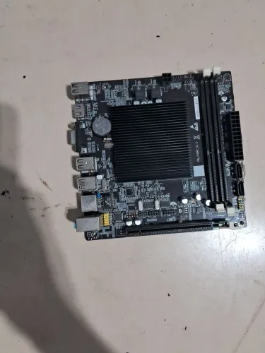 Vendo placa mãe R$ 139