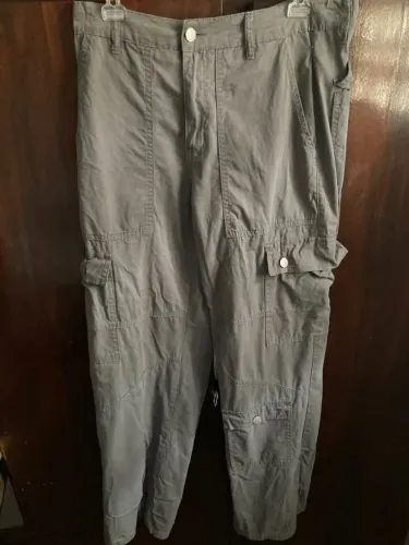 Calça cargo streetwear