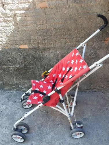 Carrinho de Passeio Voyage Tipo Guarda-Chuva - Leve e Compacto ACEITAMOS CARTÃO ?