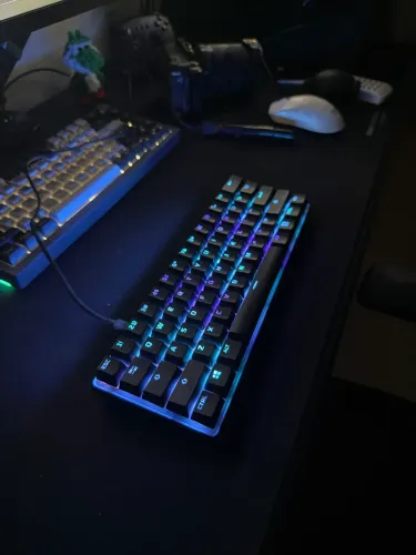 Teclado Mecânico HyperX Alloy Origins 60 - RGB - Switch Red