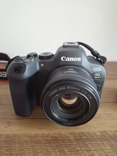 Câmera Canon Eos R6 Mark Ii Mirrorless Pouco Uso, Com todos os acessórios + Caixas + NF
