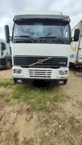 Volvo FH 12 clássico ano 2002 4x2 