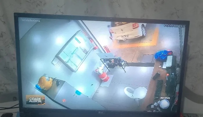 Televisão , não smart 42 semi novo perfeito estado