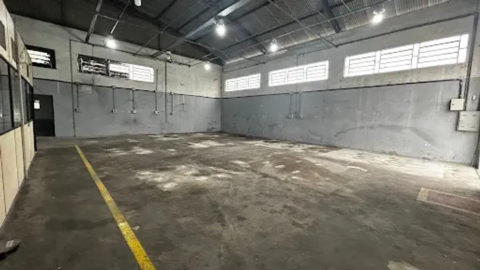 Galpão para Alugar, 600m² por R$18.560/ano - Chácaras Reunidas - São José dos Campos/SP