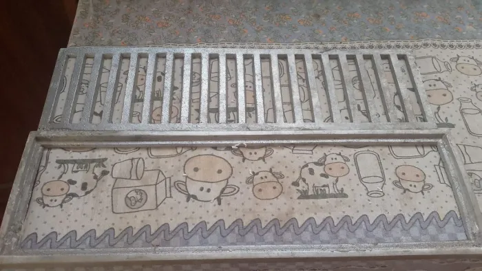 Ralo tipo grelha + caixilho em alumínio (15×50) novo.