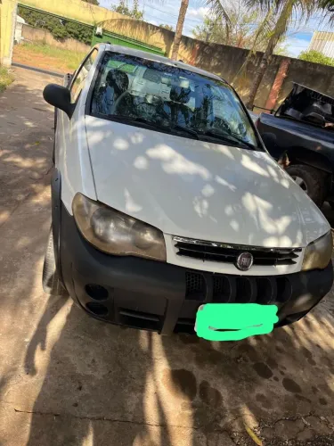 Fiat Strada 1.4 MPI Fire Flex 8V CS 2012