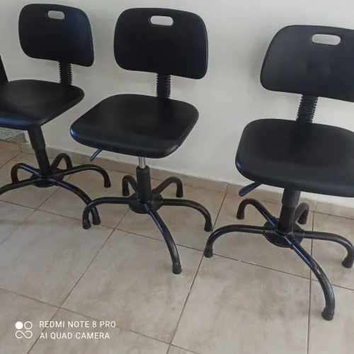 Vendo 6 Cadeiras Ergonômicas Costureira/Secretária e outras NR17 Pretas 