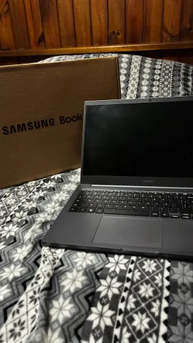 Notebook Samsung Book Intel Core i5 11ªGeração - 8GB RAM - SSD 256GB (Com Caixa)