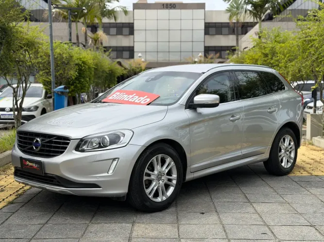 Volvo XC 60 T-5 Momentum 2.0 245cv FWD 5P 2016