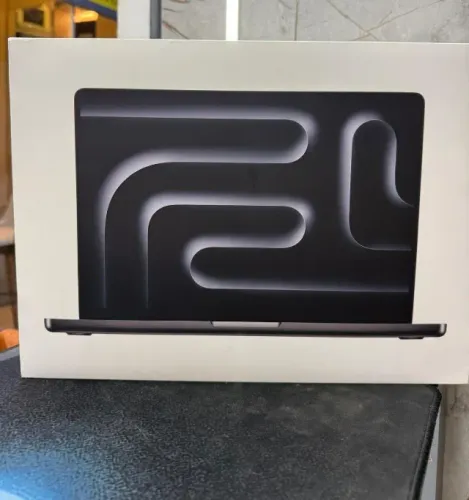 Apple MacBook Pro 2025 14" Chip M5 1TB SSD 16GB RAM - Preto