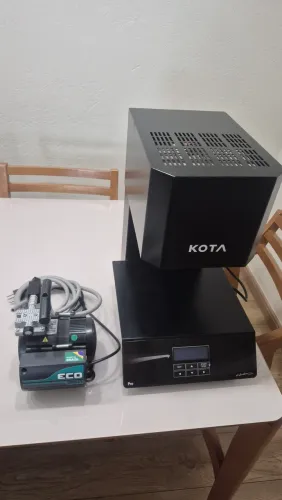 Forno Kota para porcelana odontológica - 220 v - Acompanha Bomba de vácuo.
