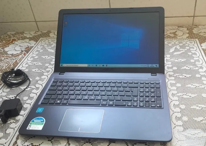 Notebook Asus  / 4GB-DDR4 / HD 500GB
