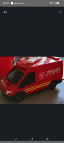 Ambulância brinquedo