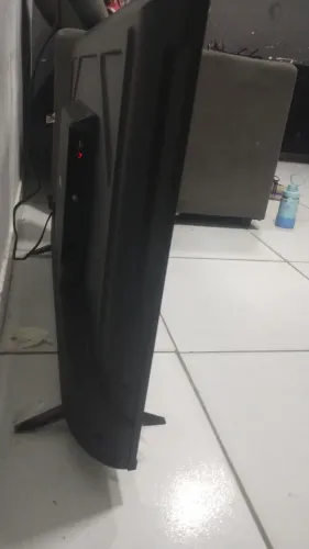 Vendo tv AOC rocu 43 modelo novo toda original do meu uso