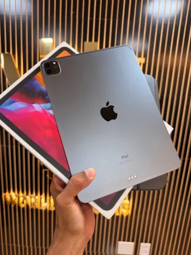 IPAD PRO - 256GB - C/ KEYBOARD APPLE