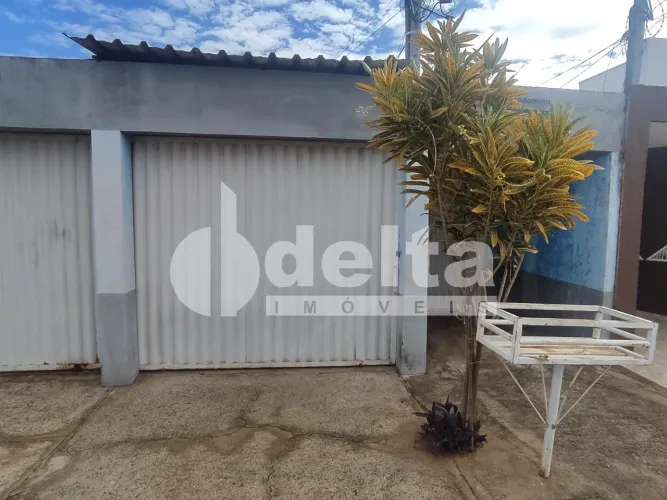 Casa com 2 quartos disponível para venda no bairro Shopping Park em Uberlândia-MG.