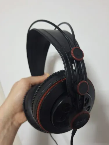 Fone Superlux HD 681 