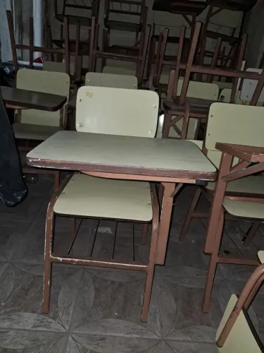 Cadeiras escolares