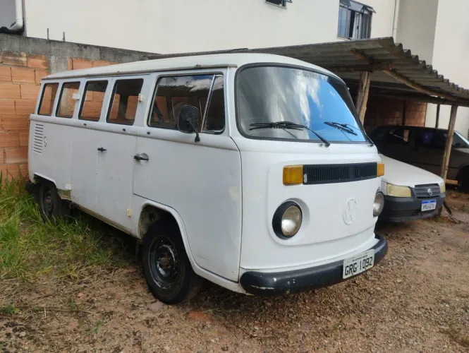 Volkswagen Kombi 1.6 8v Gasolina Mec. 1985