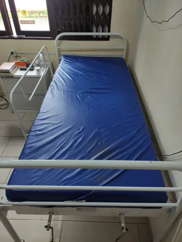 Cama hospitalar + colchão com capa + colchão pneumático