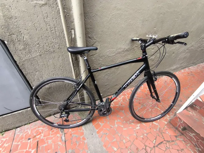 Bicicleta Bike Trek modelo FX 2